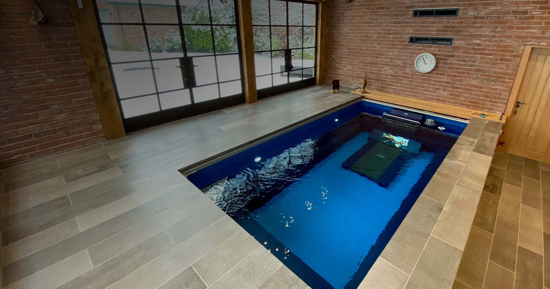 Modular Endless™ Pools versatile original dsk